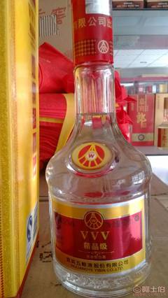 品鑒匠心，暢享醇香——張雷酒業(yè)商行團(tuán)購(gòu)特供52度濃香型白酒